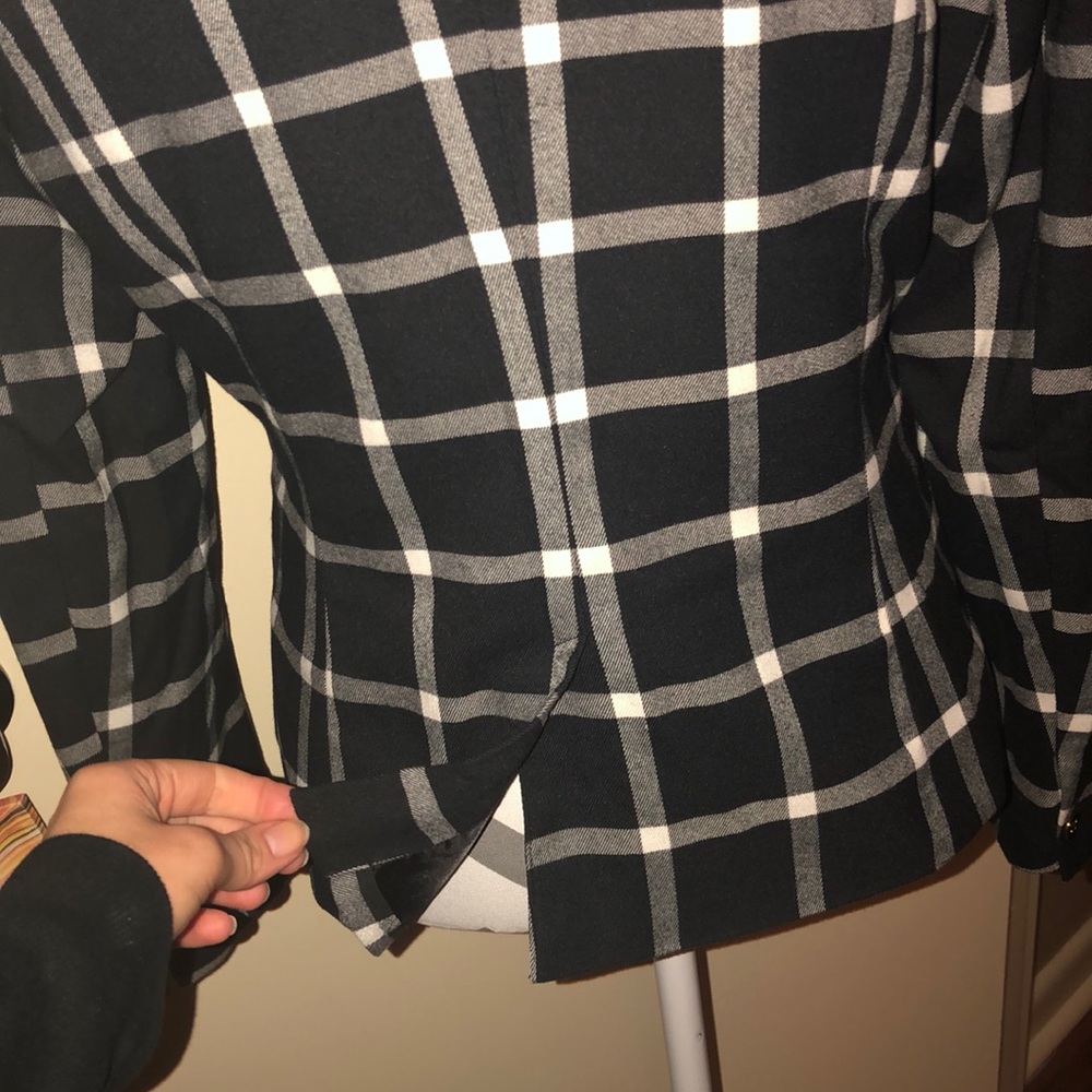 Black & White Blazer - Picture 5 of 7